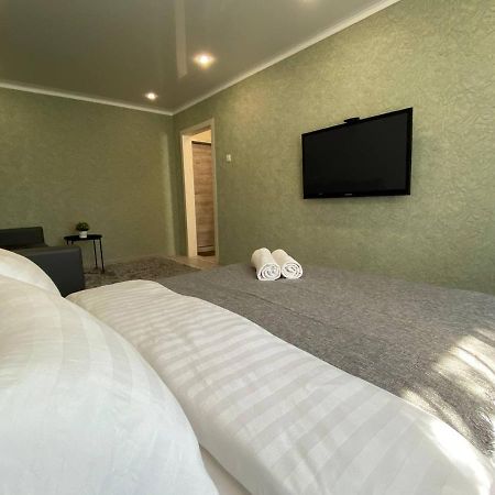 Seafront apartment Pavlodar Eksteriør bilde